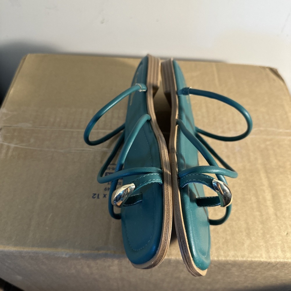 Camila Coelho Women Size 9.5 Venue Strappy Toe Ring Flat Sandals Green - Picture 6 of 14